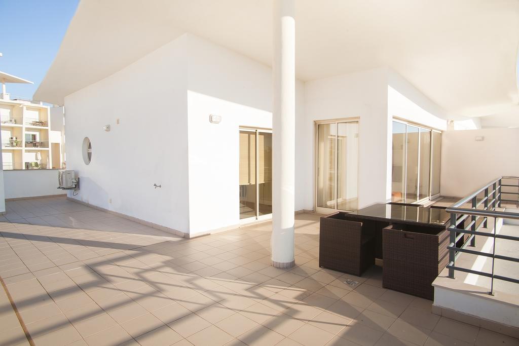 شقة Sea View Penthouse In البوفيرا الغرفة الصورة